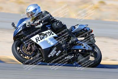 media/Jan-08-2022-SoCal Trackdays (Sat) [[1ec2777125]]/Turn 14 Outside (1050am)/